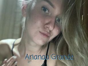 Arianaa_Grande