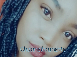 Channelbrunette