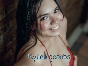 Kyliebigboobs