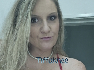 tiffaknee My camgirls xxx